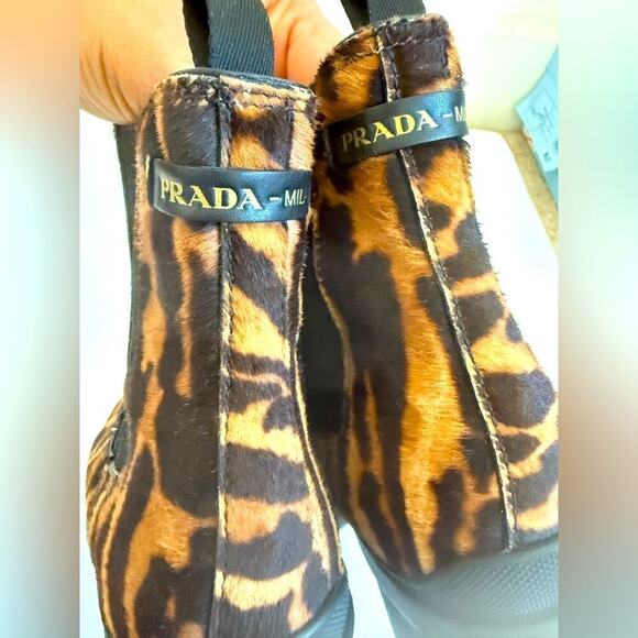 Prada Black Brown Calf Hair Leopard Print Lug Sole Chelsea Ankle boots EU 39 - Picture 6 of 12